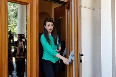 Лена Бориславова се отказва от депутатското си място