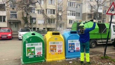 Дезинфекцират контейнери за разделно събиране на отпадъци