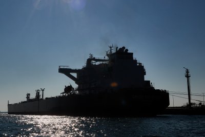 Пристига първият танкер с втечнен природен газ през терминала в Турция