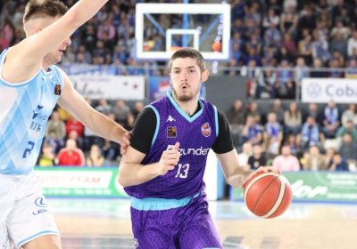 Българският баскетболен национал Константин Костадинов и неговият Паленсия постигнаха четвърта