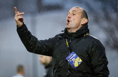 Треньорът на Славия Златомир Загорчич е наказан за един мач
