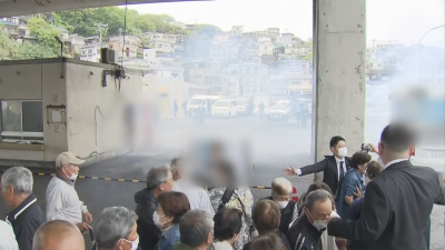 Хвърлиха димна граната срещу японския премиер