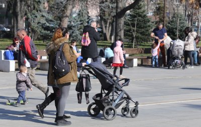 По-песимистична дългосрочна демографска прогноза за България очаква НСИ