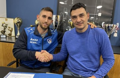 Посрещачът Алехандро Торо удължи с една година договора си с волейболния Левски