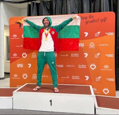 Българинът Георги Пеев стана световен шампион по плуване за хора