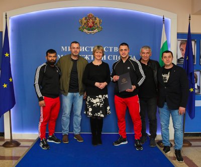 Весела Лечева се срещна с шампиона Карлос Насар и Божидар Андреев след завръщането им от Ереван