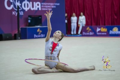 Дара Малинова се класира за финалите на всичките четири уреда