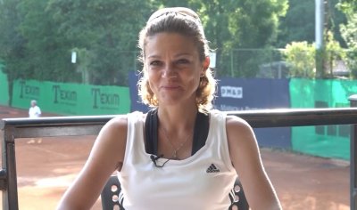 На 50 годишна възраст почина бившата българска тенисистка Елена Пампулова Бергоми съобщиха