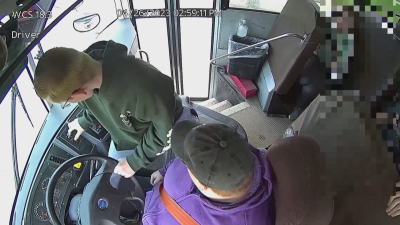 13-годишно момче от Мичиган спря училищен автобус, след като на шофьора му прилошало