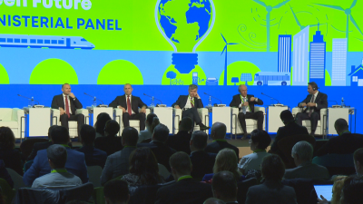 Президентът Румен Радев заяви че зеленото бъдеще на енергетиката изисква