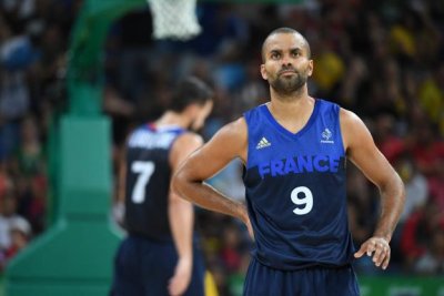 Френската баскетболна федерация ще извади от употреба екипа с №9 в чест на Тони Паркър