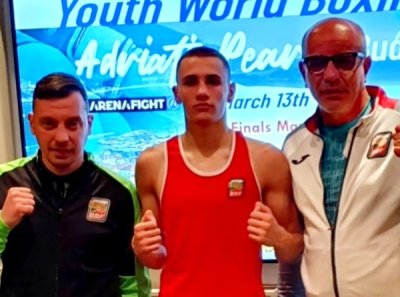 Викторио Илиев и Константин Костов в битка за медали на европейското по бокс за младежи