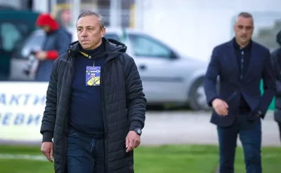 Старши треньорът на Черно море – Илиан Илиев обвини съдийската