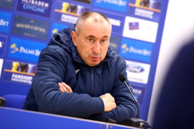 Българският футболен треньор Станимир Стоилов заяви че има интерес да