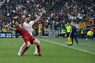 Отборите на Рома и Милан продължават битката за четвъртото място