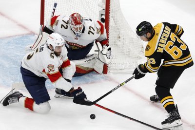 Флорида елиминира Бостън, Сиатъл изхвърли миналогодишния шампион Колорадо в плейофите в НХЛ