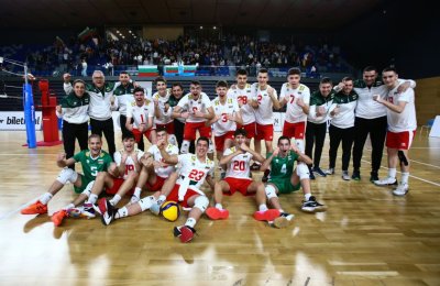 Българските национали отбори по волейбол за мъже и жени до