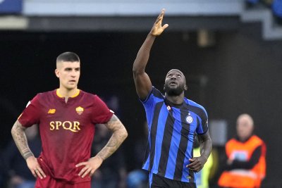 Интер си върна четвъртото място в Серия "А" след успех над Рома