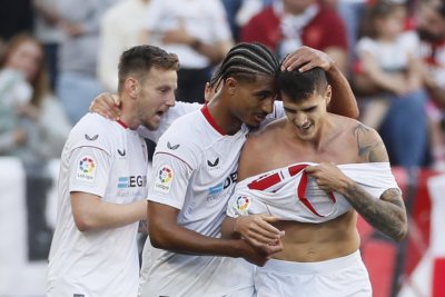 Севиля се изкачи в горната половина на Ла Лига след обрат над Еспаньол