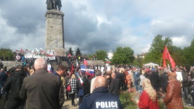Въпреки забраната: Шествие "Безсмъртният полк" се проведе в центъра на София
