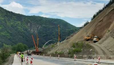 През август пускат тунел Железница в едната посока заяви регионалният