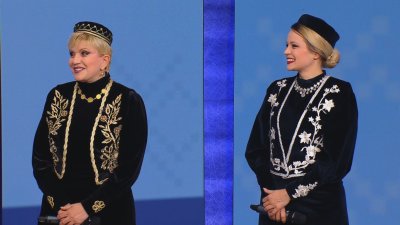 Николина Чакърдъкова и дъщеря ѝ Мария отправиха специален поздрав за