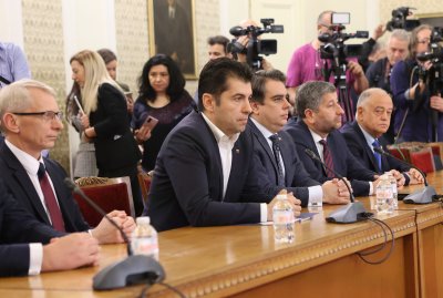Лидерите на коалиция Продължаваме Промяната Демократична България представят състава