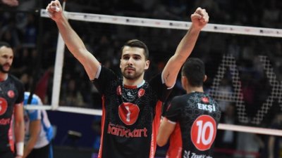 Българският волейболен национал Мартин Атанасов е на път да премине