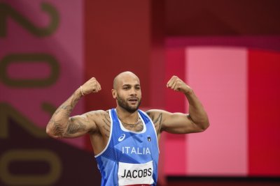 Олимпийският шампион в бягането на 100 метра Марсел Джейкъс ще