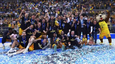 Отборът на Гран Канария спечели Еврокупата и ще играе в Евролигата през следващия сезон
