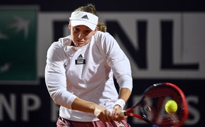 Елена Рибакина отстрани световната номер 1 Швьонтек на четвъртфиналите в Рим
