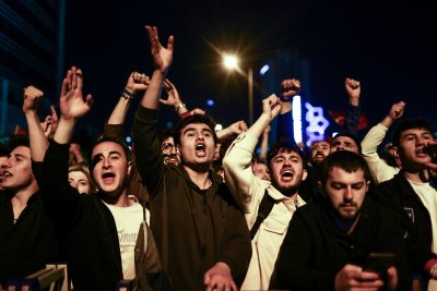 Турция отива за първи път на балотаж за президент Нито
