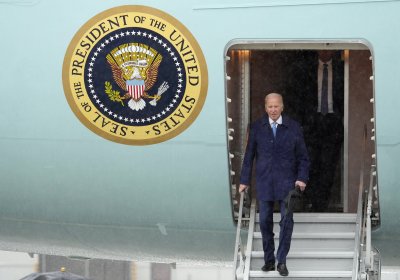 Президентът на САЩ Джо Байдън пристигна в Хирошима за участие