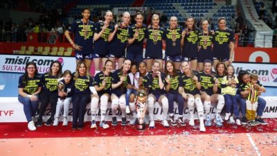 Христина Вучкова и тимът на Фенербахче са шампиони в турската Лига