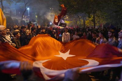 Изборите в Турция насочиха вниманието към дълбоката поляризация в турското