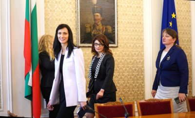 Номинираната за премиер от ГЕРБ СДС Мария Габриел се среща