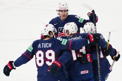 САЩ оглави групата си на световното първенство по хокей на лед