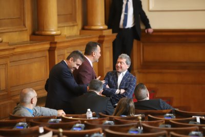 Депутатите продължиха работата си в Народното събрание с обсъждане на