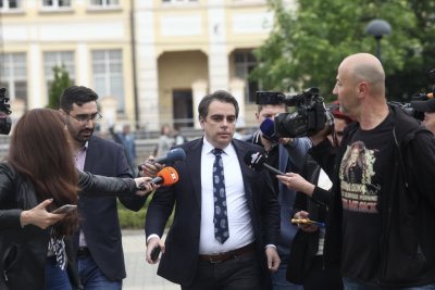 Асен Василев бе призован на разпит в Софийската градска прокуратура