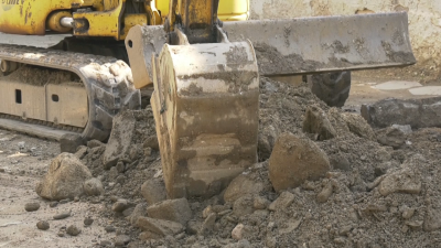 Недоволство в Карлово заради разкопани улици от месеци за нов водопровод
