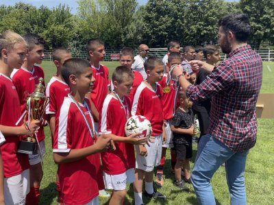 ЦСКА уважи детски футболен турнир, организиран от фенклуб на "червените" в Козлодуй