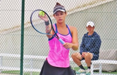 Юлия Стаматова започна с двусетова победа на турнир по тенис в Словения