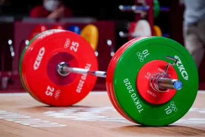 Международната федерация по вдигане на тежести IWF забрани на спортисти