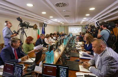 ВСС заседава 14 часа дали да прекрати мандата на Иван Гешев - какво стана ясно? (Обзор)