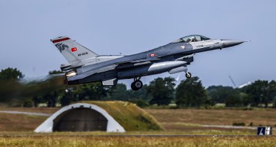 НАТО започва най-мащабните си военновъздушни учения