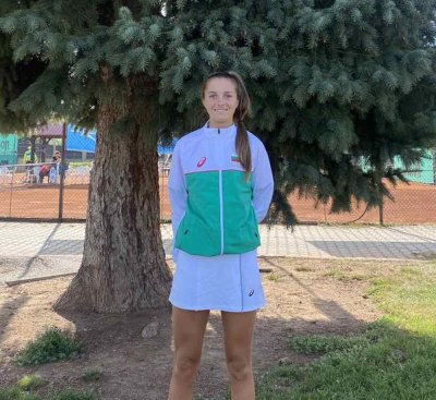Росица Денчева стартира с победа на турнир по тенис в Букурещ