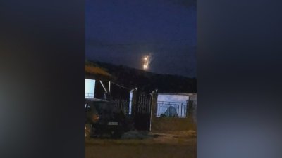 Видеоклип с огнени топки в небето над сливенското село Глушник