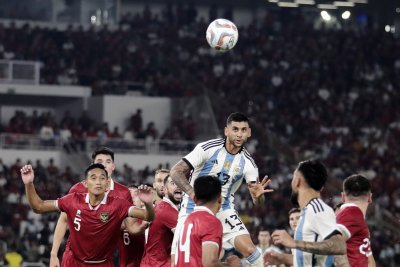 Аржентина без Меси победи Индонезия в контролна среща