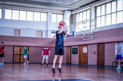 Младежкият национален отбор по баскетбол отстъпи на Унгария