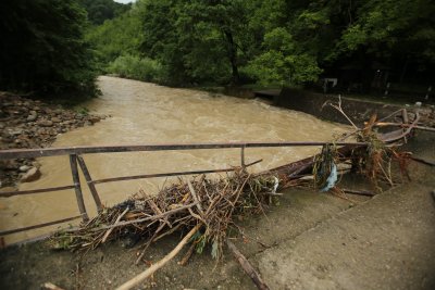 Частично бедствено положение е обявено в община Етрополе след проливните